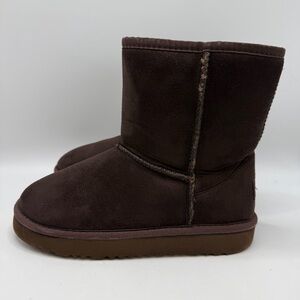 UGG Australia Classic Brown Short Boots Kids Size 3